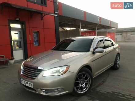 Бежевый Крайслер 200, объемом двигателя 2.4 л и пробегом 85 тыс. км за 8555 $, фото 1 на Automoto.ua