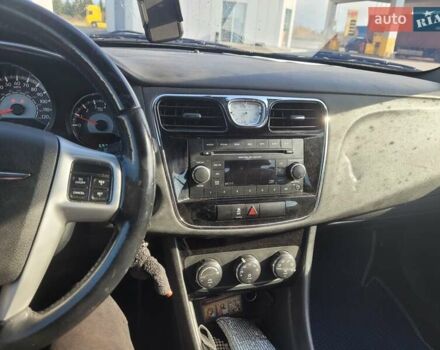 Черный Крайслер 200, объемом двигателя 2.36 л и пробегом 290 тыс. км за 6999 $, фото 3 на Automoto.ua