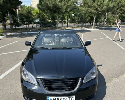 Черный Крайслер 200, объемом двигателя 2.4 л и пробегом 230 тыс. км за 6300 $, фото 12 на Automoto.ua