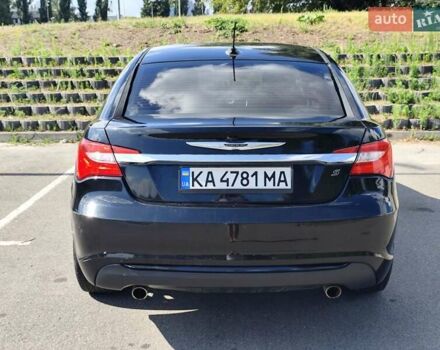 Черный Крайслер 200, объемом двигателя 3.61 л и пробегом 280 тыс. км за 7500 $, фото 5 на Automoto.ua