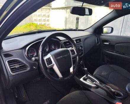 Черный Крайслер 200, объемом двигателя 3.61 л и пробегом 280 тыс. км за 7500 $, фото 9 на Automoto.ua