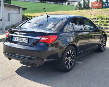 Черный Крайслер 200, объемом двигателя 3.61 л и пробегом 280 тыс. км за 7500 $, фото 6 на Automoto.ua