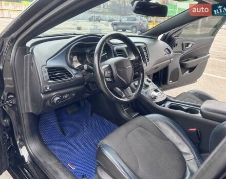 Черный Крайслер 200, объемом двигателя 3.6 л и пробегом 139 тыс. км за 10400 $, фото 14 на Automoto.ua