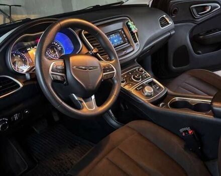 Черный Крайслер 200, объемом двигателя 2.36 л и пробегом 180 тыс. км за 7500 $, фото 7 на Automoto.ua