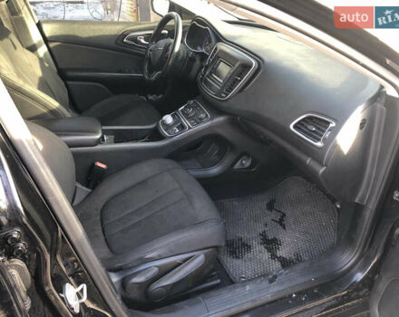 Чорний Крайслер 200, об'ємом двигуна 2.4 л та пробігом 183 тис. км за 8500 $, фото 17 на Automoto.ua