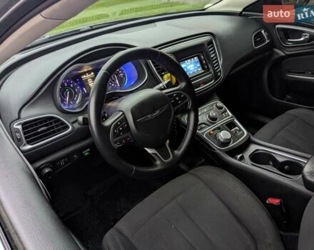 Чорний Крайслер 200, об'ємом двигуна 2.36 л та пробігом 230 тис. км за 7900 $, фото 5 на Automoto.ua