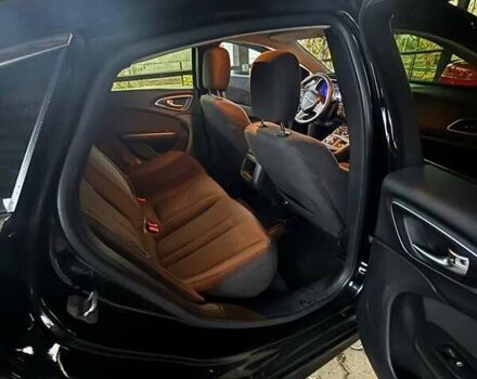 Черный Крайслер 200, объемом двигателя 2.36 л и пробегом 180 тыс. км за 7500 $, фото 9 на Automoto.ua