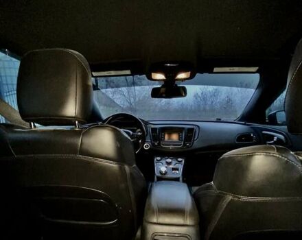 Черный Крайслер 200, объемом двигателя 2.4 л и пробегом 140 тыс. км за 10500 $, фото 2 на Automoto.ua