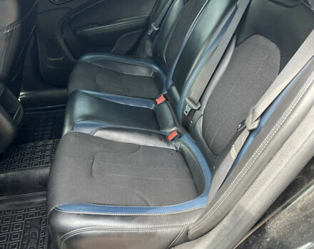 Черный Крайслер 200, объемом двигателя 2.4 л и пробегом 208 тыс. км за 10000 $, фото 8 на Automoto.ua