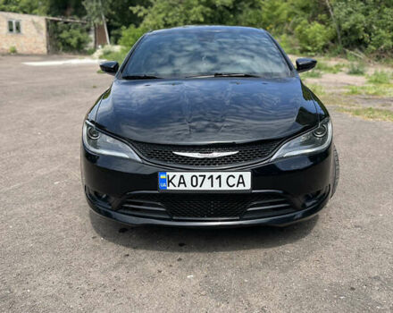 Черный Крайслер 200, объемом двигателя 2.4 л и пробегом 208 тыс. км за 10000 $, фото 1 на Automoto.ua