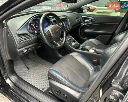 Чорний Крайслер 200, об'ємом двигуна 2.36 л та пробігом 230 тис. км за 9400 $, фото 6 на Automoto.ua