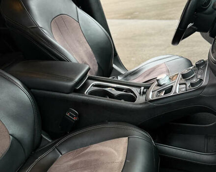 Черный Крайслер 200, объемом двигателя 2.36 л и пробегом 198 тыс. км за 8850 $, фото 12 на Automoto.ua