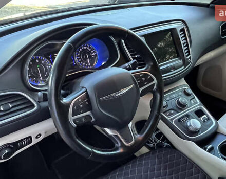 Черный Крайслер 200, объемом двигателя 2.4 л и пробегом 201 тыс. км за 9800 $, фото 25 на Automoto.ua