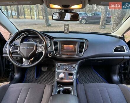Чорний Крайслер 200, об'ємом двигуна 2.36 л та пробігом 220 тис. км за 7950 $, фото 19 на Automoto.ua