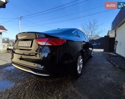 Крайслер 200 2015 в Андрушевке на Automoto.ua Черный Крайслер 200, объемом двигателя 2.36 л и пробегом 230 тыс. км за 8000 $, фото 2 на Automoto.ua