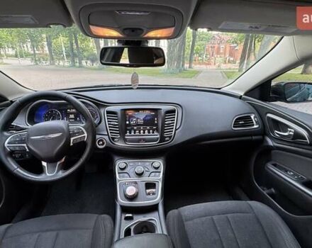 Чорний Крайслер 200, об'ємом двигуна 2.36 л та пробігом 123 тис. км за 11300 $, фото 9 на Automoto.ua