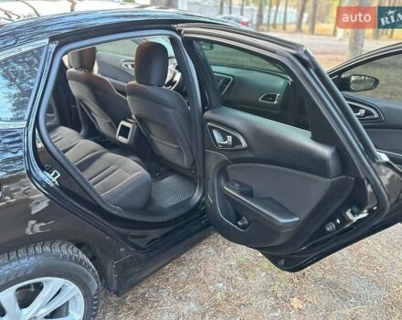 Чорний Крайслер 200, об'ємом двигуна 2.36 л та пробігом 220 тис. км за 7950 $, фото 16 на Automoto.ua