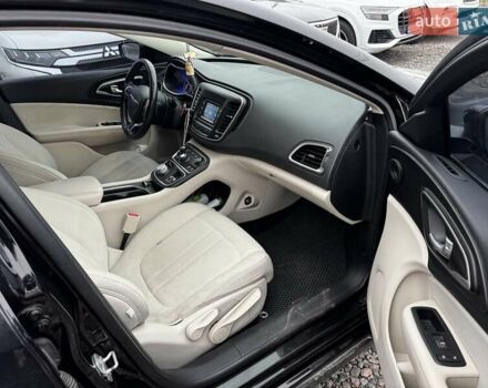 Чорний Крайслер 200, об'ємом двигуна 2.36 л та пробігом 192 тис. км за 9500 $, фото 21 на Automoto.ua