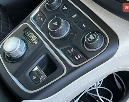 Черный Крайслер 200, объемом двигателя 2.4 л и пробегом 201 тыс. км за 9800 $, фото 33 на Automoto.ua