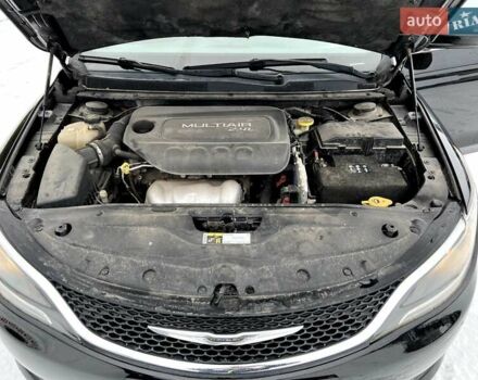 Черный Крайслер 200, объемом двигателя 2.4 л и пробегом 243 тыс. км за 8500 $, фото 13 на Automoto.ua