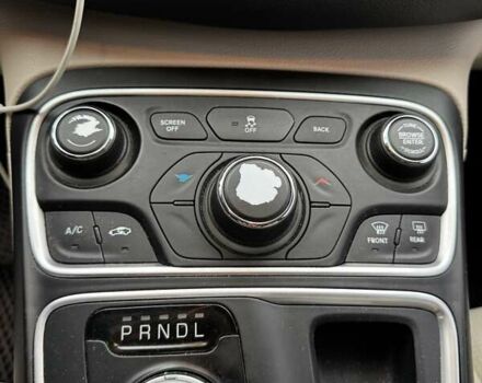 Чорний Крайслер 200, об'ємом двигуна 2.36 л та пробігом 192 тис. км за 9500 $, фото 13 на Automoto.ua