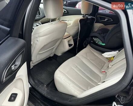 Чорний Крайслер 200, об'ємом двигуна 2.36 л та пробігом 192 тис. км за 9500 $, фото 17 на Automoto.ua