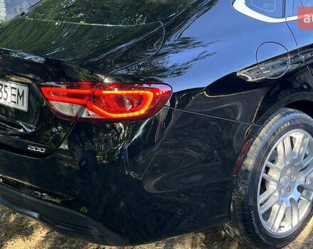 Черный Крайслер 200, объемом двигателя 2.4 л и пробегом 201 тыс. км за 9800 $, фото 11 на Automoto.ua