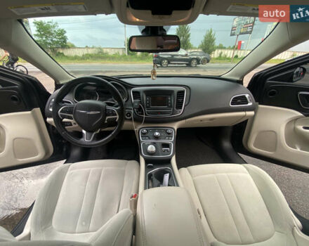 Чорний Крайслер 200, об'ємом двигуна 2.4 л та пробігом 175 тис. км за 10800 $, фото 19 на Automoto.ua