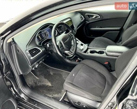 Черный Крайслер 200, объемом двигателя 2.4 л и пробегом 243 тыс. км за 8500 $, фото 9 на Automoto.ua