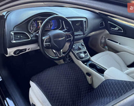 Черный Крайслер 200, объемом двигателя 2.4 л и пробегом 201 тыс. км за 9800 $, фото 22 на Automoto.ua