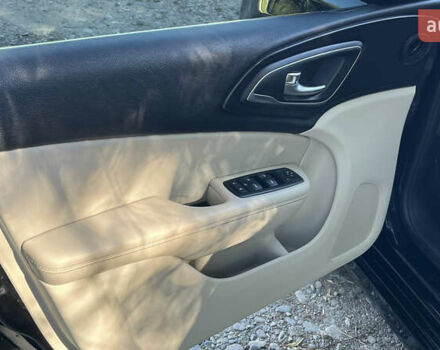 Черный Крайслер 200, объемом двигателя 2.4 л и пробегом 201 тыс. км за 9800 $, фото 16 на Automoto.ua