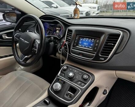 Чорний Крайслер 200, об'ємом двигуна 2.36 л та пробігом 192 тис. км за 9500 $, фото 22 на Automoto.ua