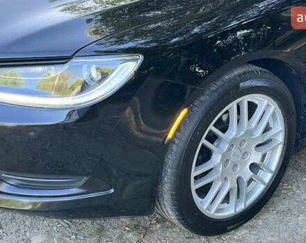 Черный Крайслер 200, объемом двигателя 2.4 л и пробегом 201 тыс. км за 9800 $, фото 2 на Automoto.ua