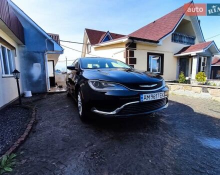 Крайслер 200 2015 в Андрушевке на Automoto.ua Черный Крайслер 200, объемом двигателя 2.36 л и пробегом 230 тыс. км за 8000 $, фото 1 на Automoto.ua