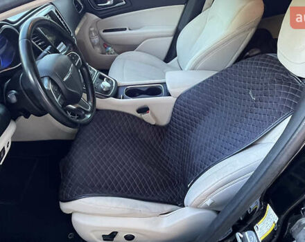 Черный Крайслер 200, объемом двигателя 2.4 л и пробегом 201 тыс. км за 9800 $, фото 19 на Automoto.ua