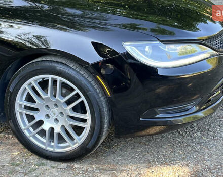 Черный Крайслер 200, объемом двигателя 2.4 л и пробегом 201 тыс. км за 9800 $, фото 15 на Automoto.ua