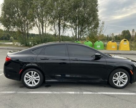 Чорний Крайслер 200, об'ємом двигуна 2.4 л та пробігом 285 тис. км за 9000 $, фото 5 на Automoto.ua