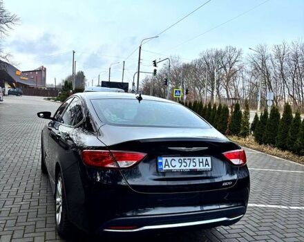 Чорний Крайслер 200, об'ємом двигуна 2.4 л та пробігом 122 тис. км за 10900 $, фото 10 на Automoto.ua