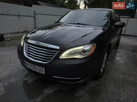 Крайслер 200 2012 в Бердичеве на Automoto.ua Черный Крайслер 200, объемом двигателя 2.36 л и пробегом 261 тыс. км за 4555 $, фото 1 на Automoto.ua