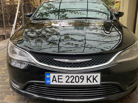 Крайслер 200 2015 в Днепре (Днепропетровске) на Automoto.ua Черный Крайслер 200, объемом двигателя 2.36 л и пробегом 216 тыс. км за 10200 $, фото 1 на Automoto.ua