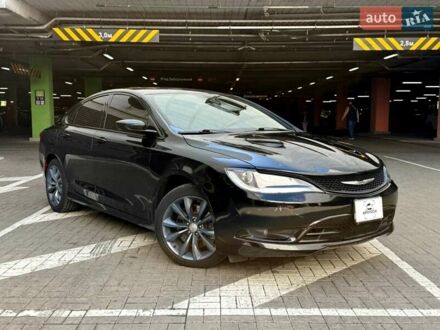 Крайслер 200 2015 в Киеве на Automoto.ua Черный Крайслер 200, объемом двигателя 3.6 л и пробегом 153 тыс. км за 12490 $, фото 1 на Automoto.ua
