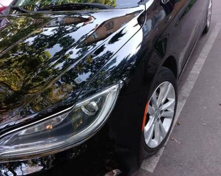 Черный Крайслер 200, объемом двигателя 2.4 л и пробегом 216 тыс. км за 9800 $, фото 1 на Automoto.ua