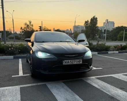 Черный Крайслер 200, объемом двигателя 2.4 л и пробегом 100 тыс. км за 10700 $, фото 1 на Automoto.ua