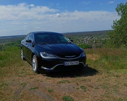 Черный Крайслер 200, объемом двигателя 2.4 л и пробегом 98 тыс. км за 10500 $, фото 1 на Automoto.ua