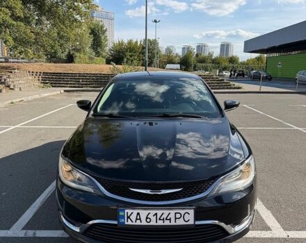 Черный Крайслер 200, объемом двигателя 2.36 л и пробегом 167 тыс. км за 10700 $, фото 1 на Automoto.ua