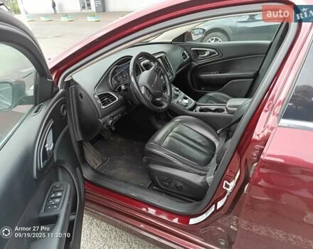 Фиолетовый Крайслер 200, объемом двигателя 2.4 л и пробегом 175 тыс. км за 8300 $, фото 4 на Automoto.ua