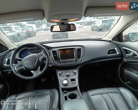 Фиолетовый Крайслер 200, объемом двигателя 2.4 л и пробегом 175 тыс. км за 8300 $, фото 2 на Automoto.ua