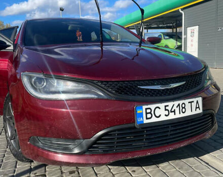 Червоний Крайслер 200, об'ємом двигуна 2.36 л та пробігом 190 тис. км за 8900 $, фото 7 на Automoto.ua