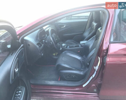 Красный Крайслер 200, объемом двигателя 2.4 л и пробегом 200 тыс. км за 9000 $, фото 29 на Automoto.ua