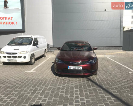 Красный Крайслер 200, объемом двигателя 2.4 л и пробегом 200 тыс. км за 9000 $, фото 3 на Automoto.ua